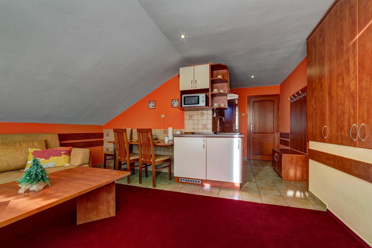 Žiar Apartmanovy Dom Slniecko מראה חיצוני תמונה