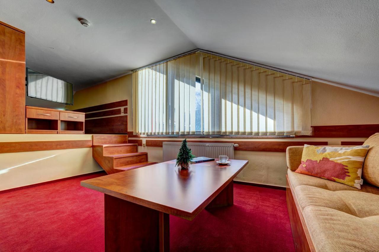 Žiar Apartmanovy Dom Slniecko מראה חיצוני תמונה