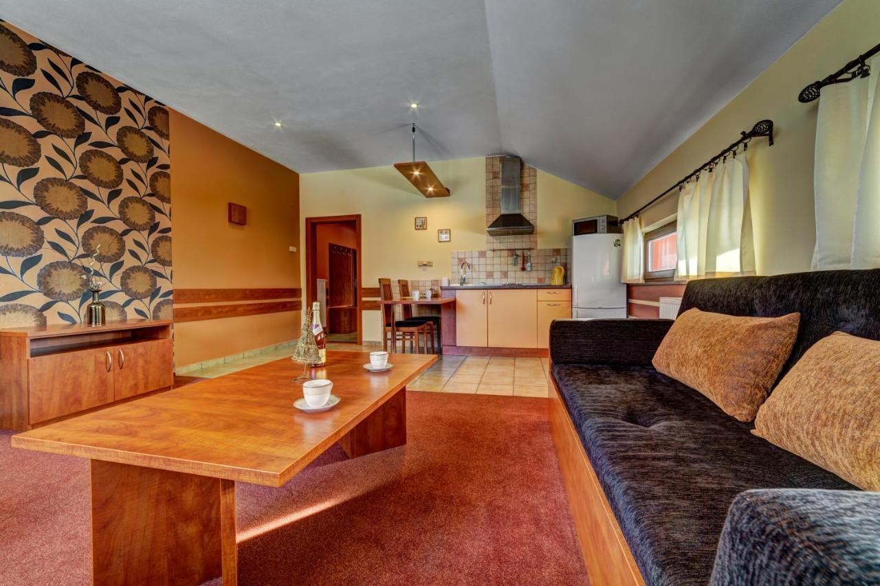Žiar Apartmanovy Dom Slniecko מראה חיצוני תמונה